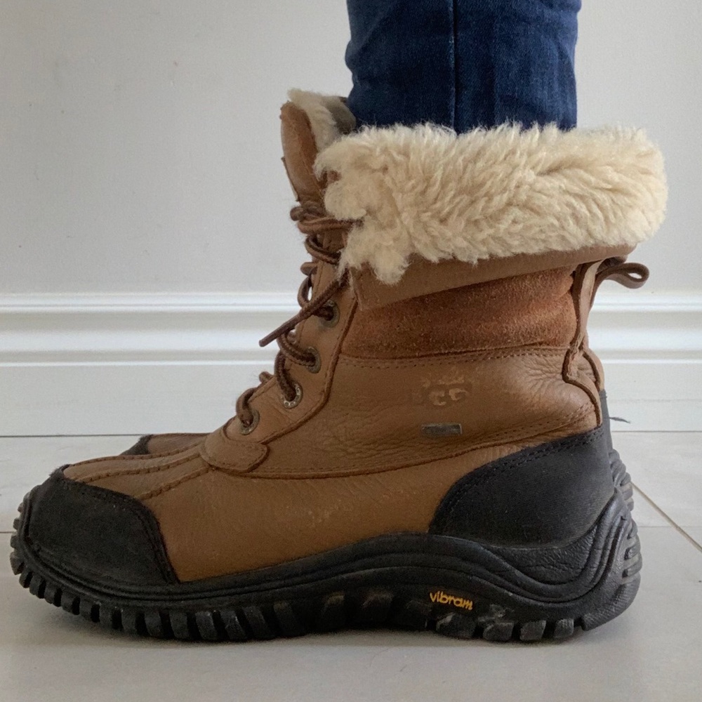 Ugg Winter Boots - Picture 3 of 9